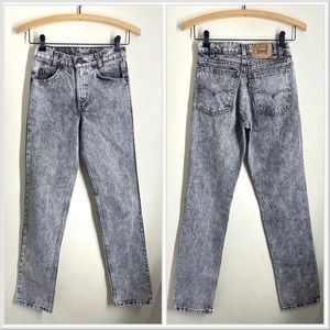 Levi’s Vintage 705 Student Fit Acid Wash Jeans size 27 / 32 women’s